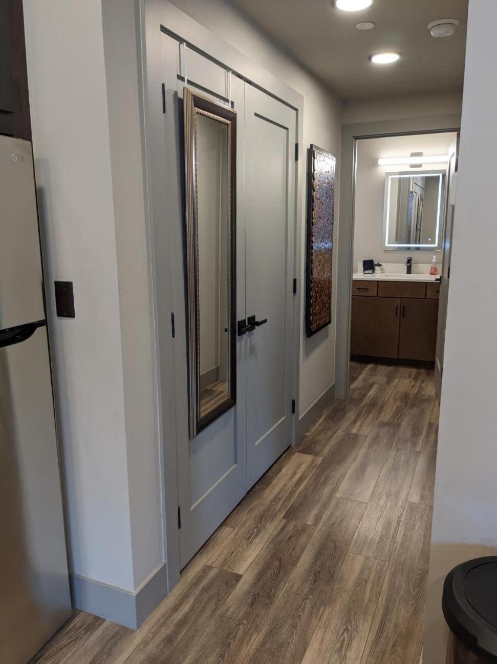 Modern Condo 210 Just Blocks From Lake Michigan Traverse City Exterior foto