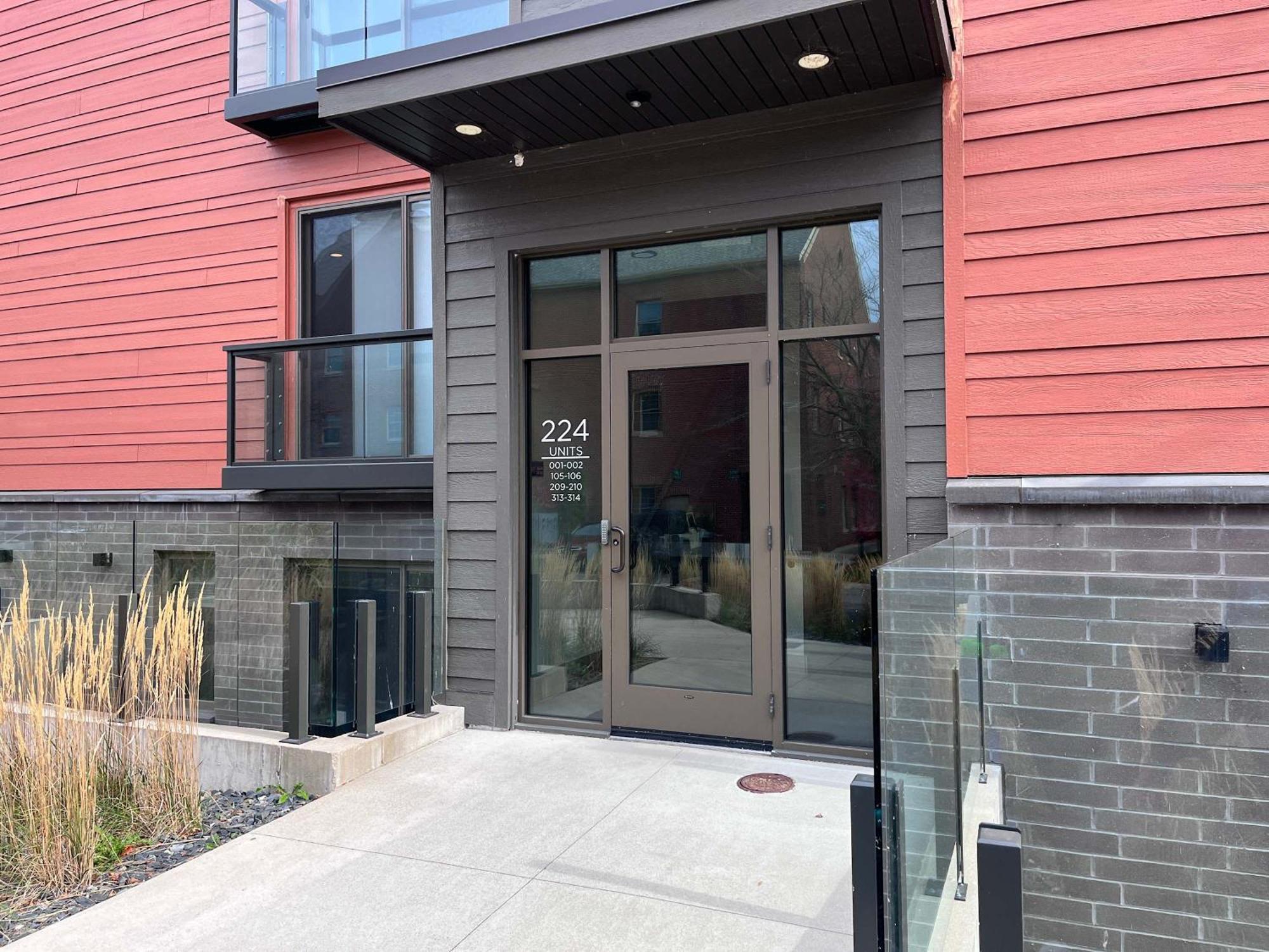 Modern Condo 210 Just Blocks From Lake Michigan Traverse City Exterior foto